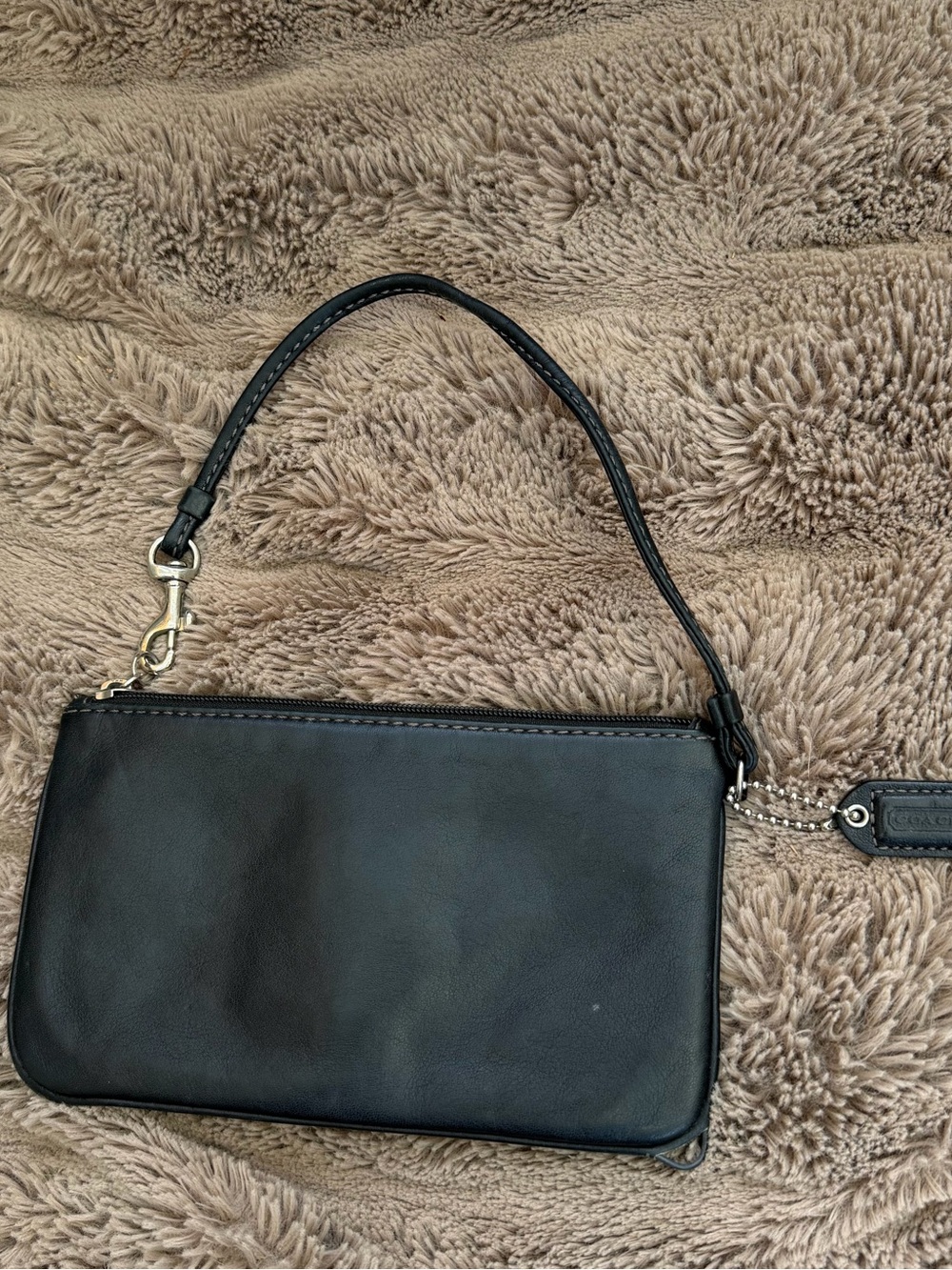 Vintage Coach Hamptons Soho Black Leather Wristlet Buckle Pocket Wallet Zip Y2K - Picture 3 of 11
